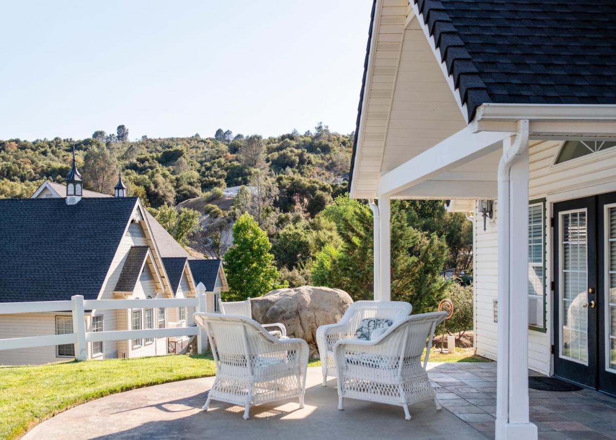 Hounds Tooth Inn Oakhurst Kültér fotó