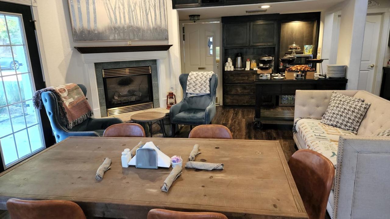Hounds Tooth Inn Oakhurst Kültér fotó