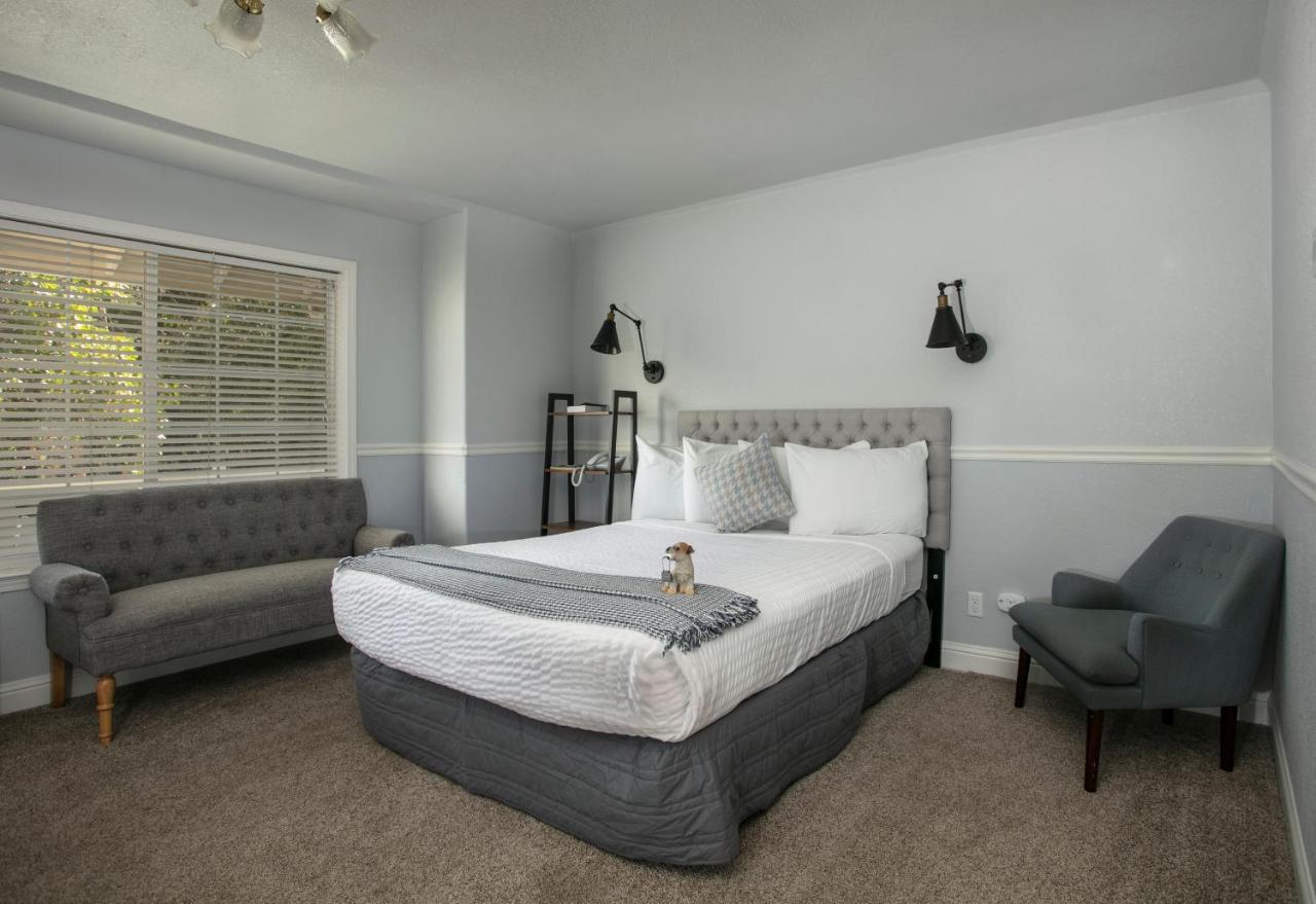 Hounds Tooth Inn Oakhurst Kültér fotó